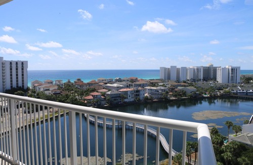 Emerald Coast Condo | VIEWS Views and more Views! Best resort in Destin. Pools galore! Upgraded. Lux