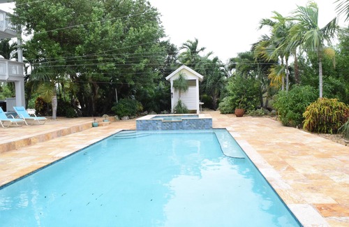 Summerland Key House | Views! Waterfront Niles Channel Pool/dock Industerial Ice Maker