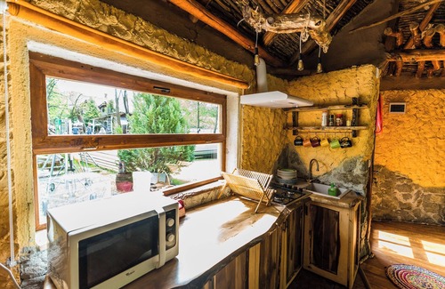 Poieni Cottage | Viewtopia - The Secret Land