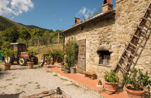Montieri House | Vignanova barn in Alta Maremma in Gerfalco (Montieri)