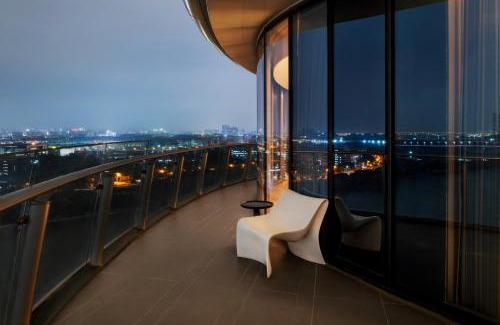 Haizhu Hotel | Vignette Collection The Xanadu Guangzhou, an IHG Hotel