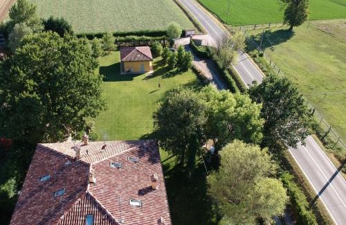 Budrio House | VIGORSO 41 COUNTRY HOUSE