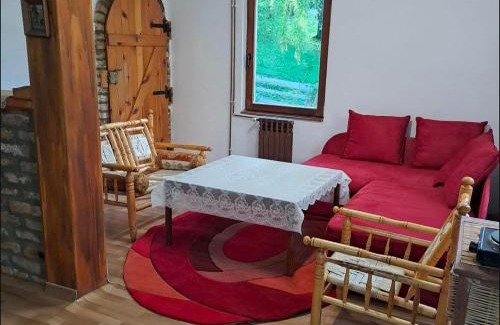 Hadzici House | Vikendica Forest