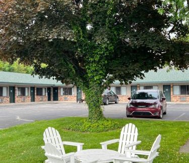Ludington Hotel | Viking Arms Inn - Ludington