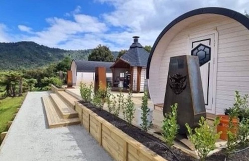 Kaiata Cabin | Viking Hut Thor Set Amid Rainforest w/Hot tub