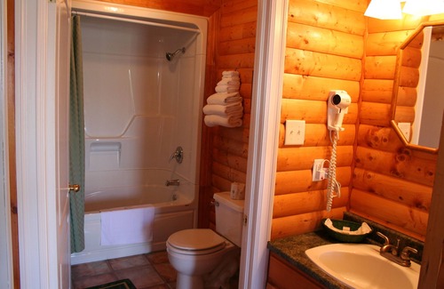 Terra Nova Hotel | Viking Lodge Motel