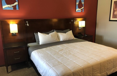 Lindsborg Hotel | Viking Motel