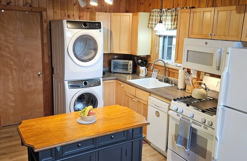 Surry Cabin | Viking Trail Cabin, Viking Trail Cabin with beach access