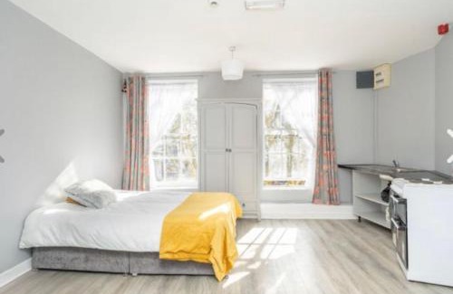 Viking Triangle Apartment | Viking triangle