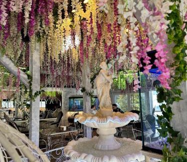 Svyatoshyns'kyi District Hotel | Viktoriya Family Hotel Restaurant complex