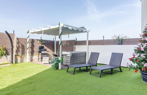 Las Palmas de Gran Canaria Villa | VILLA SAMPEREZ GROUND FLOOR: + Pool + Garden + Barbecue + 2 Bedrooms + 6Pax