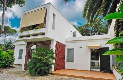 Paestum Villa | Villa Virginia: private pool, walk 3min for beach and 30min for Paestum temples.