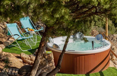 Costa Paradiso Villa | Villa Assenzia Plant: villa with Jacuzzi