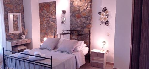Plomari Apartment | Vila 650 sqm, with Private Pool, 10 bedrooms with ensuite bathrooms & kitchen to each room - Elia Village by Irida Iris Group