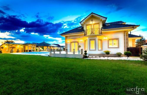 Petrovaradin Villa | Vila Alexandar 15
