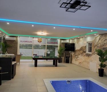 Becej House | Vila Barcelona Curug