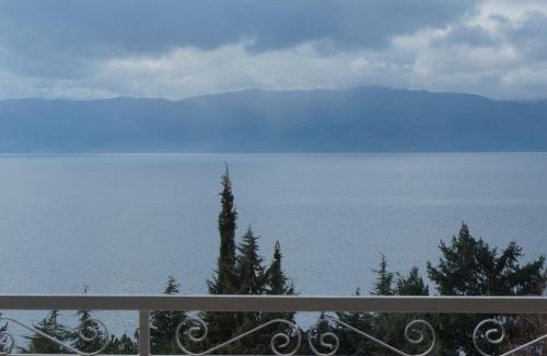 Lagadin Hotel | Vila Bisera