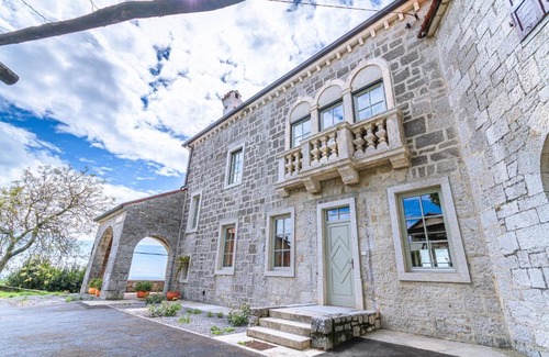Miren-Kostanjevica Villa | Vila Brinovka