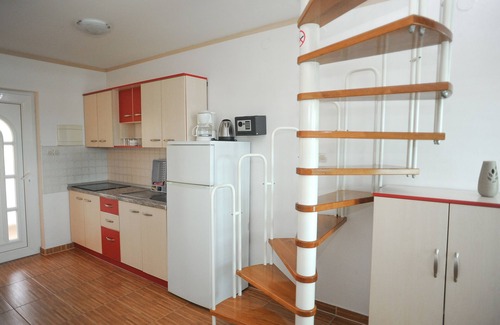 Caska Apartment | Vila Caska -ap10 - for 6 people- Zrce beach, pool, wifi, air conditioner