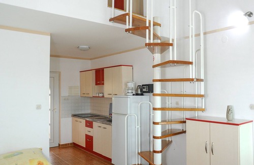 Caska Apartment | Vila Caska -ap10 - for 6 people- Zrce beach, pool, wifi, air conditioner