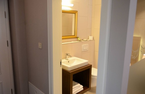 Kostanjevica na Krki Bed & Breakfast | Vila Castanea