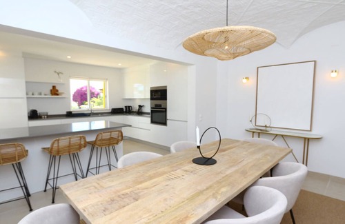 Aldeia do Golfe House | Vila Chez Lee Aldeia do Golf, CleverDetails, Sleeps 6, quiet area