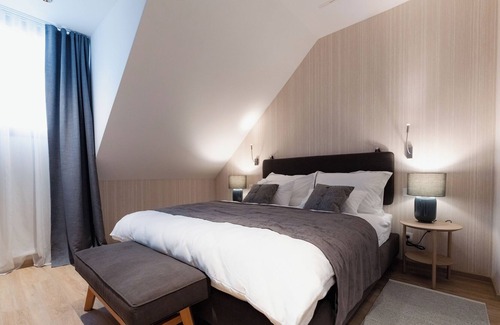 Ribnica Hotel | Vila De Casa