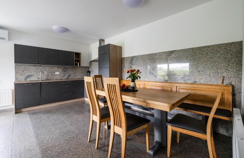 Podcetrtek Apartment | Vila Emina