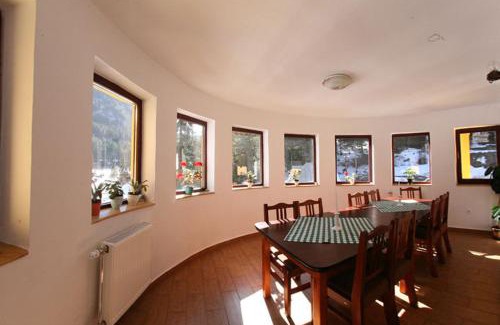 Lacu Rosu Villa | Vila Gal