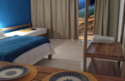 Acu da Torre Cabin | Vila Hen Praia do Forte - Studios com Varanda e Piscina - Quintas do Castelo da Torre - Reserva Sapiranga - 3,6km da Vila