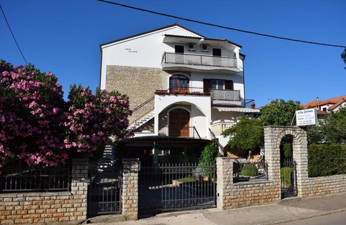 Sveti Filip i Jakov House | Vila Jelena - Studio apartments for 2 to 3 persons in Sv Filip i Jakov