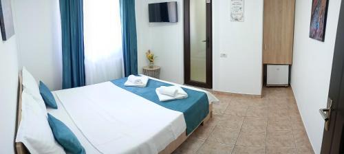 Saturn House | Vila Lorena