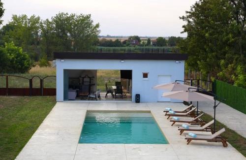 Becej Villa | Vila Marra