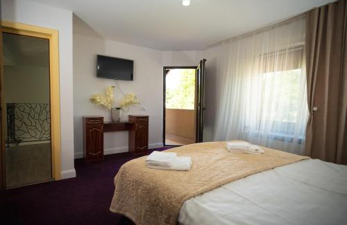 Humulesti Villa | Vila Medana