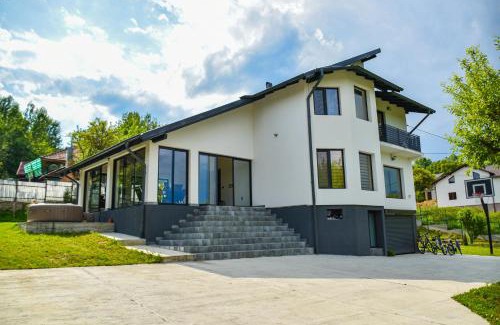 Bezdead House | Vila MOON