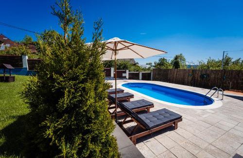 Breaza de Jos Villa | Vila Oia Wellness & Spa