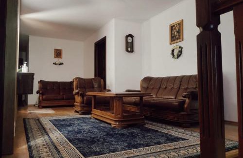 Baltatesti House | Vila Platon