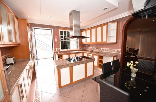 Sao Roque House | Vila Santana (Living with Glamor)