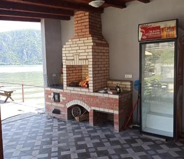 Dubova Villa | Vila Smeu