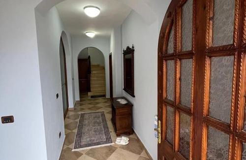 Kruje House | Vila Taga Guesthouse