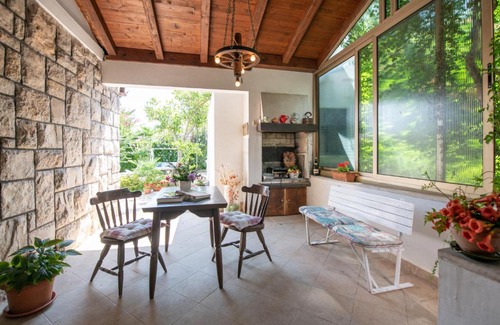 Ika Apartment | Vila Tarla