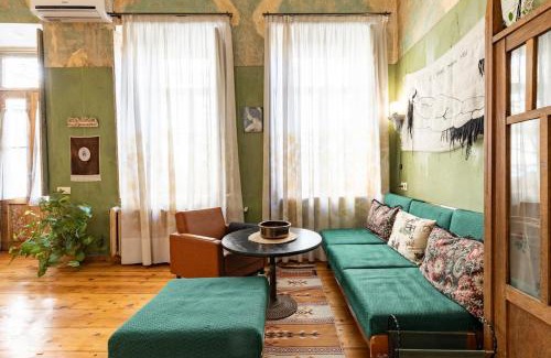 Kyrgyzstan Apartment | Vila Town