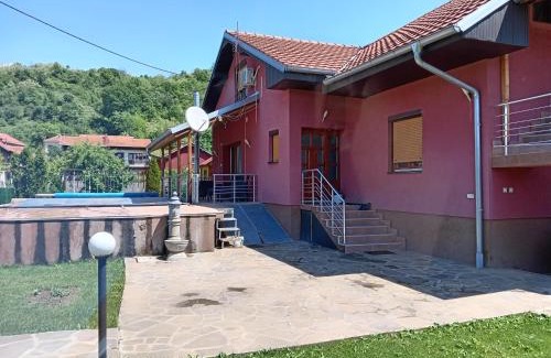 Pirot Bed & Breakfast | Vila Viktori