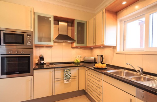 Vilamoura Apartment | Vilamoura Luxurious PENTHOUSE by the golf, WIFI, Cable TV, 2 pools
