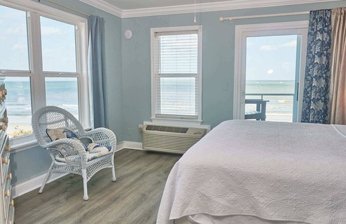 St. Augustine Hotel | Vilano Beach - Coastal Studio