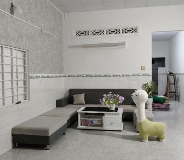 Dong Hoa House | Vill Glass Home