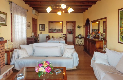 Pirgi Apartment | Vill Pergola Elli, holiday apartment in Corfu, Greece with stunning sea view!