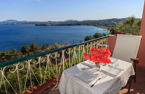Pirgi Apartment | Vill Pergola Elli, holiday apartment in Corfu, Greece with stunning sea view!