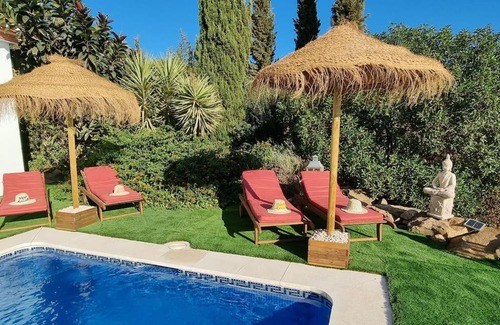 Alora Villa | Villa à la campagne avec vues, piscine, jaccuzi, sauna