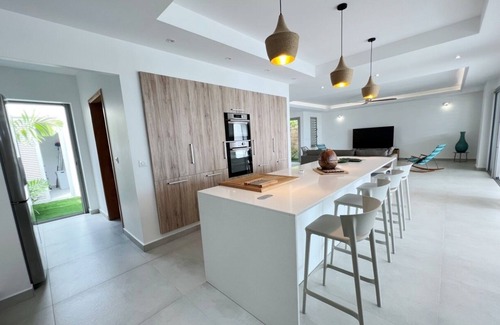 Saint-Francois Villa | Villa à St François G290 - 5 ch vue mer piscine